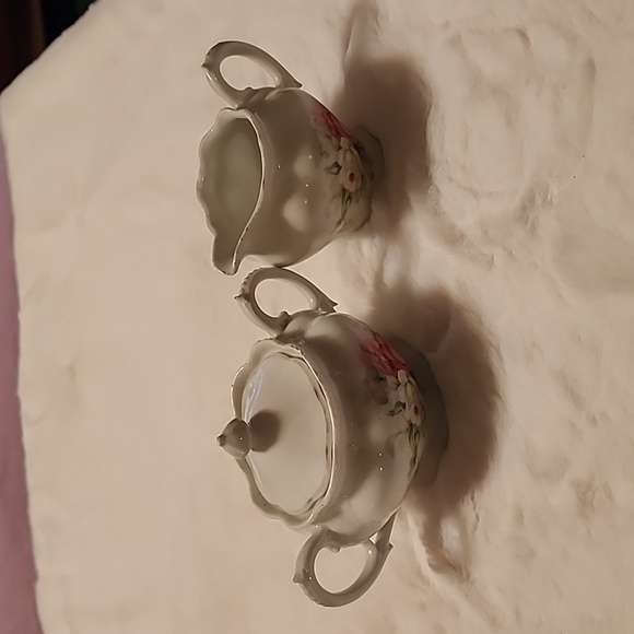 FINE BONE CHINA SUGAR BOWL AND CREAMER Other - VINTAGE  FINE BONE CHINA SUGAR BOWL & CREAMER  SET